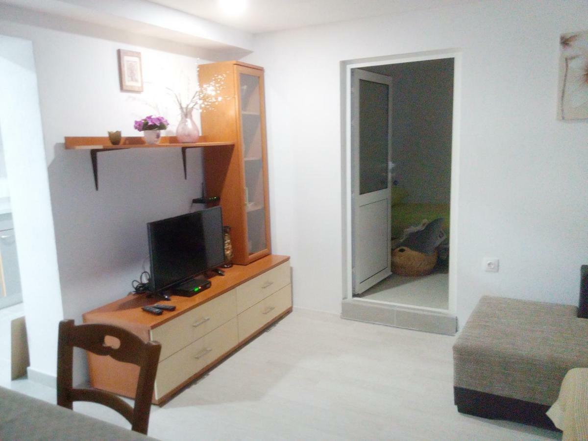 Apartamento Pavlic 2 Omiš Exterior foto